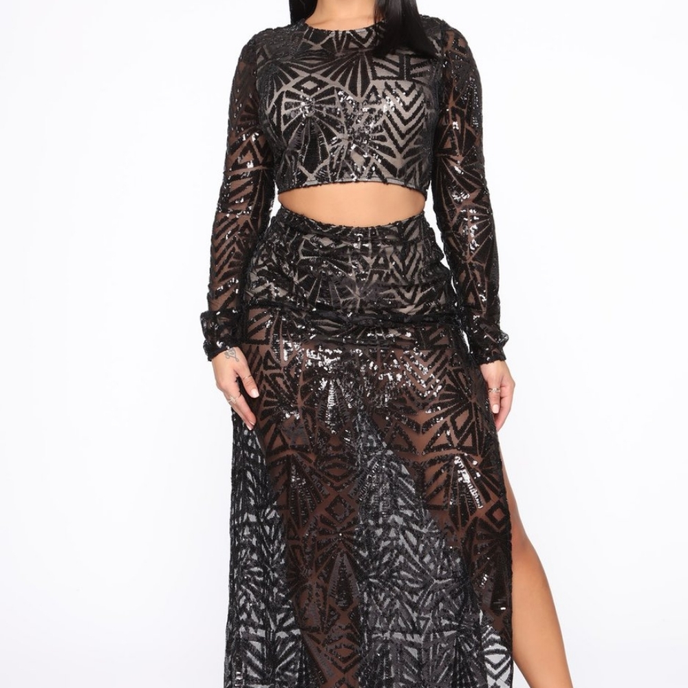 Queen of the night sequin skirt set.